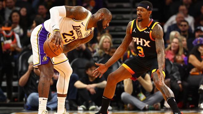 成巨大优势 成巨大优势