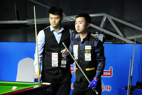 场里程碑 场里程碑